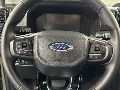 Used 2025 Ford Ranger XLT AWD/4WD image 15