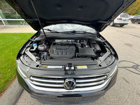 Certified 2022 Volkswagen Tiguan SE image 25