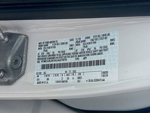 Used 2019 Ford Escape Titanium image 32