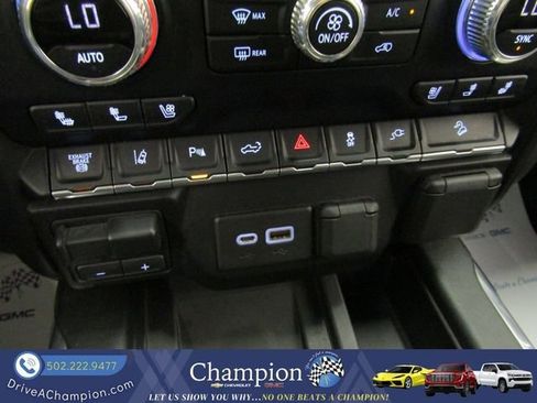 Used 2020 GMC Sierra 2500 Denali w/ Denali Ultimate Package AWD/4WD image 50