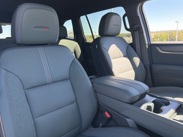 Used 2026 GMC Acadia AT4 w/ LPO, All-Weather Package AWD/4WD image 36
