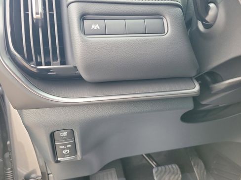 New 2026 Nissan Armada SV image 18