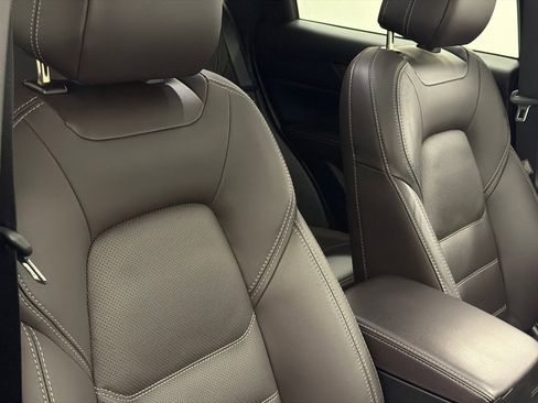 Used 2025 MAZDA CX-5 Signature image 11