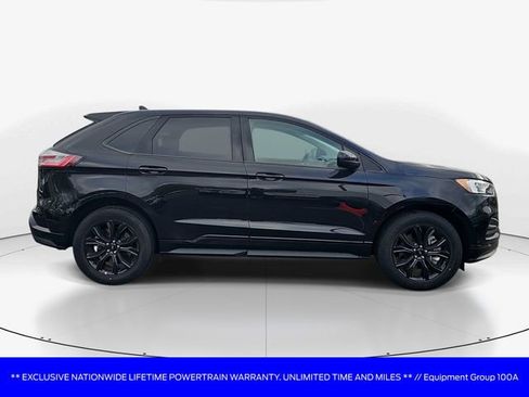 Used 2024 Ford Edge SE w/ Black Appearance Package image 3