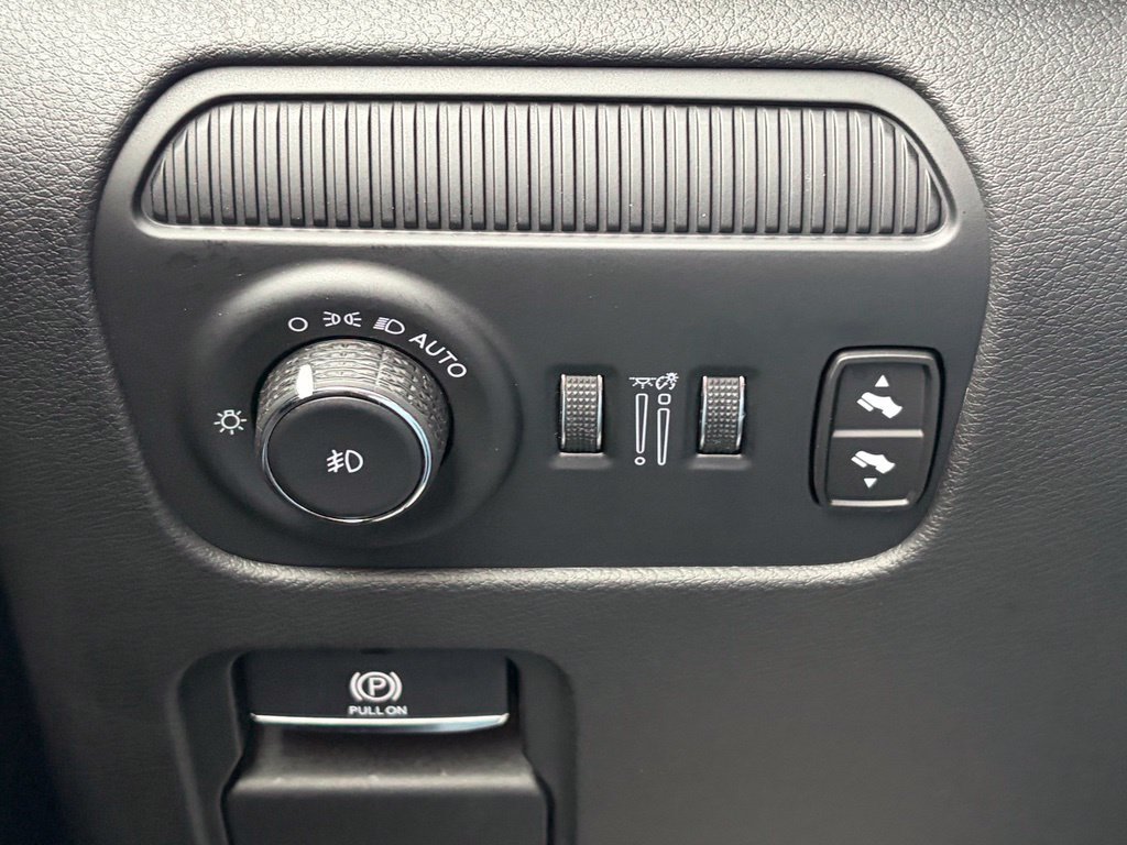 Used 2024 Jeep Wagoneer Series II AWD/4WD image 52