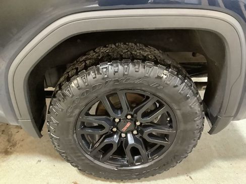 Used 2021 GMC Sierra 1500 Elevation w/ X31 Off-Road Package image 12