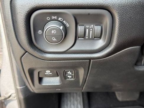 Used 2025 RAM 1500 Laramie w/ Night Edition AWD/4WD image 22