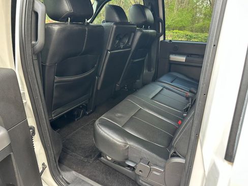 Used 2016 Ford F250 Lariat w/ Chrome Package image 17