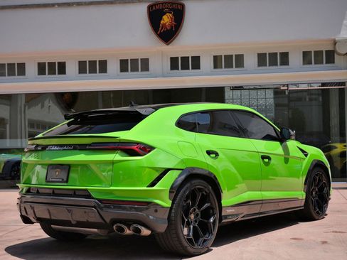 Used 2023 Lamborghini Urus Performante AWD/4WD image 3