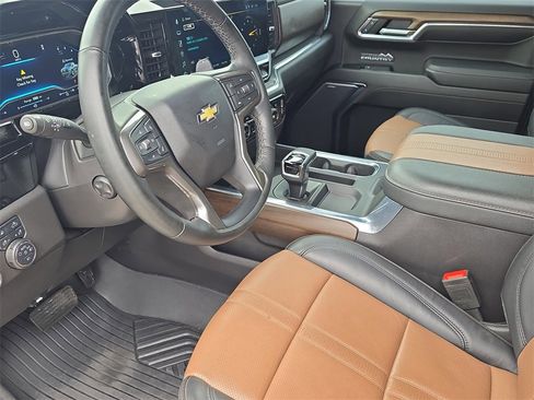 Used 2024 Chevrolet Silverado 1500 High Country w/ Technology Package image 16