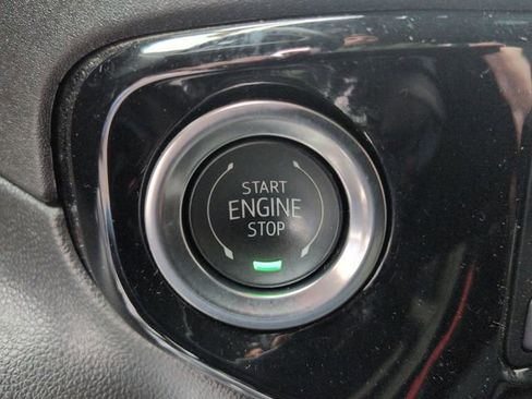 Used 2025 Chevrolet Silverado 1500 LT image 17