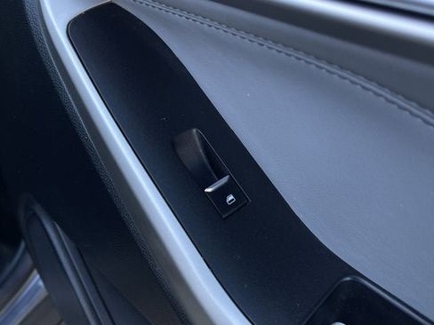 Used 2023 Ford Explorer XLT w/ Equipment Group 202A image 19