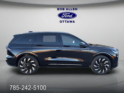 Used 2024 Lincoln Nautilus Reserve w/ Equipment Group 203A image 13