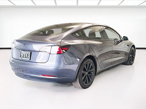 Used 2022 Tesla Model 3 Long Range image 4