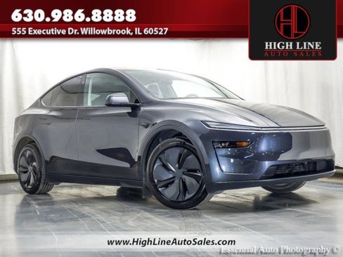 Used 2026 Tesla Model Y AWD image 1