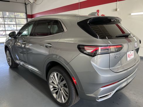 New 2026 Buick Envision Avenir image 6
