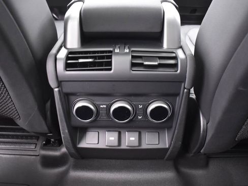 Used 2023 Land Rover Defender 130 X-Dynamic SE AWD/4WD image 29