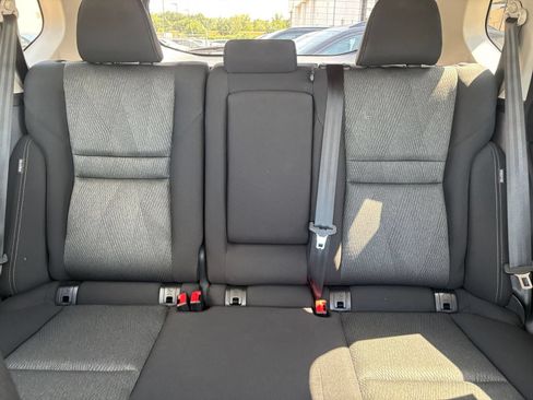 Used 2026 Nissan Rogue SV FWD image 39
