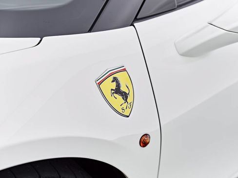 Used 2019 Ferrari 488 Spider RWD image 33