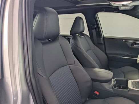 Certified 2025 Toyota RAV4 XSE w/ Advanced Technology Package image 28