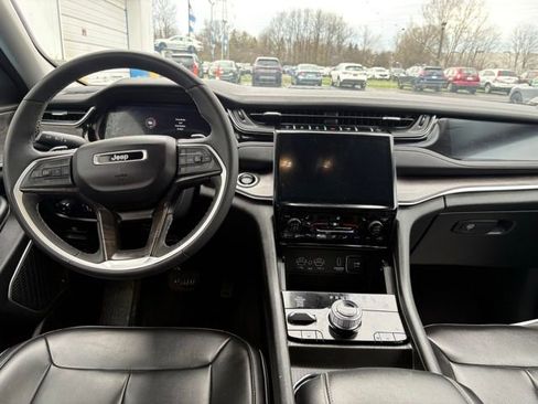 Used 2023 Jeep Grand Cherokee 4WD 4xe image 10