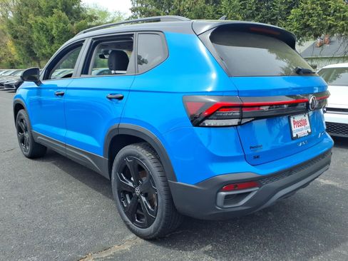 New 2026 Volkswagen Taos SE AWD/4WD image 3