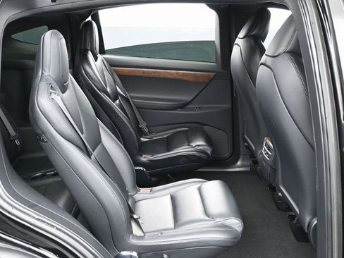 Used 2020 Tesla Model X Long Range image 40