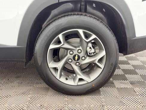 New 2026 Chevrolet Trax LT w/ Driver Confidence Package image 13