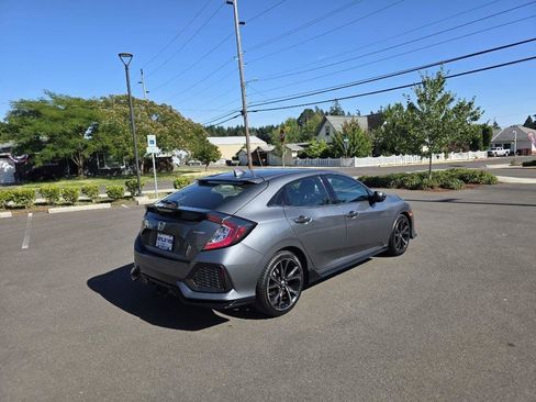 Used 2018 Honda Civic Sport image 4