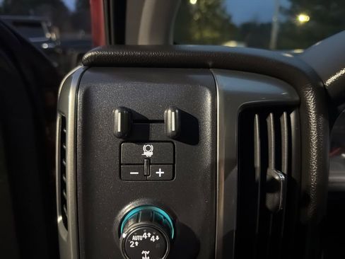 Used 2018 Chevrolet Silverado 1500 LT w/ Texas Edition image 40