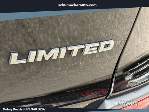 Used 2019 Jeep Cherokee Limited FWD image 17