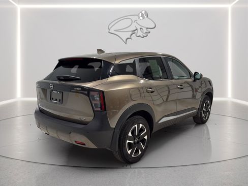 Used 2025 Nissan Kicks SV w/ Illumination Package AWD/4WD image 6