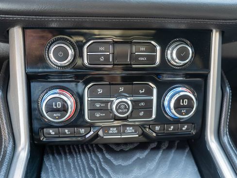 Used 2024 GMC Yukon Denali w/ Denali Reserve Package AWD/4WD image 24