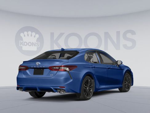 Used 2023 Toyota Camry XSE image 2