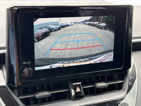 Used 2024 Toyota Corolla LE FWD image 22