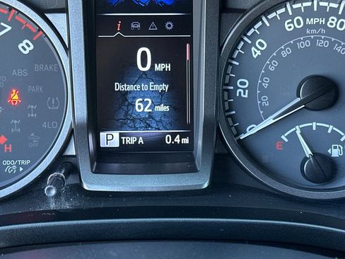 Used 2021 Toyota Tacoma TRD Off-Road w/ Technology Package image 32