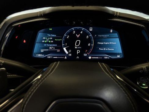 Used 2023 Chevrolet Corvette Stingray Premium Cpe w/ Z51 Performance Package RWD image 11