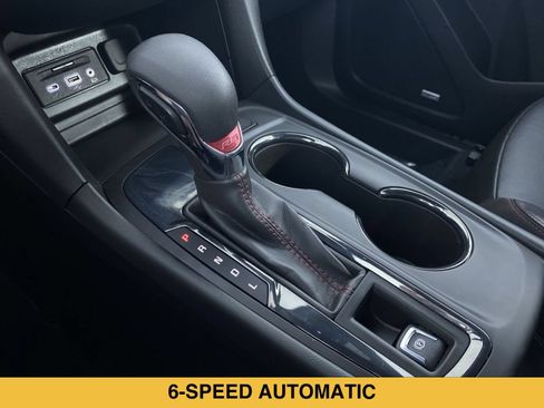 Certified 2022 Chevrolet Equinox RS w/ RS Leather Package FWD image 7