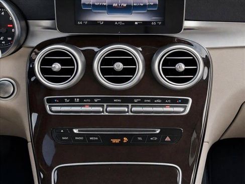 Used 2017 Mercedes-Benz GLC 300 4MATIC image 20