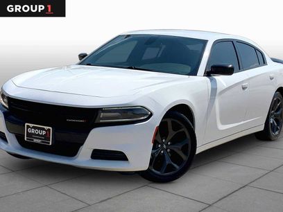 Used 2020 Dodge Charger SXT w/ Blacktop Package
