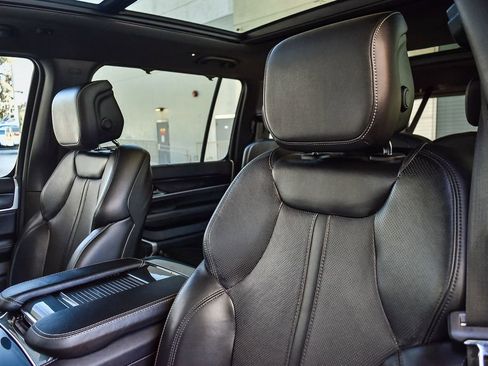 Used 2022 Jeep Wagoneer Series I w/ Convenience Group I AWD/4WD image 24