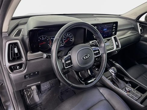 Certified 2021 Kia Sorento S w/ Panoramic Sunroof Package AWD/4WD image 9