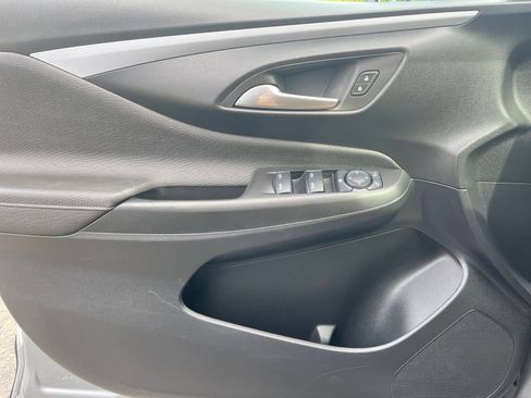 Used 2025 Buick Envista Preferred FWD image 18
