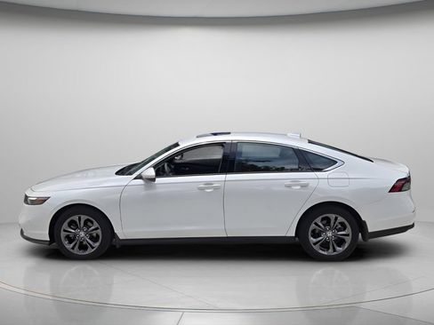 Certified 2023 Honda Accord EX image 4