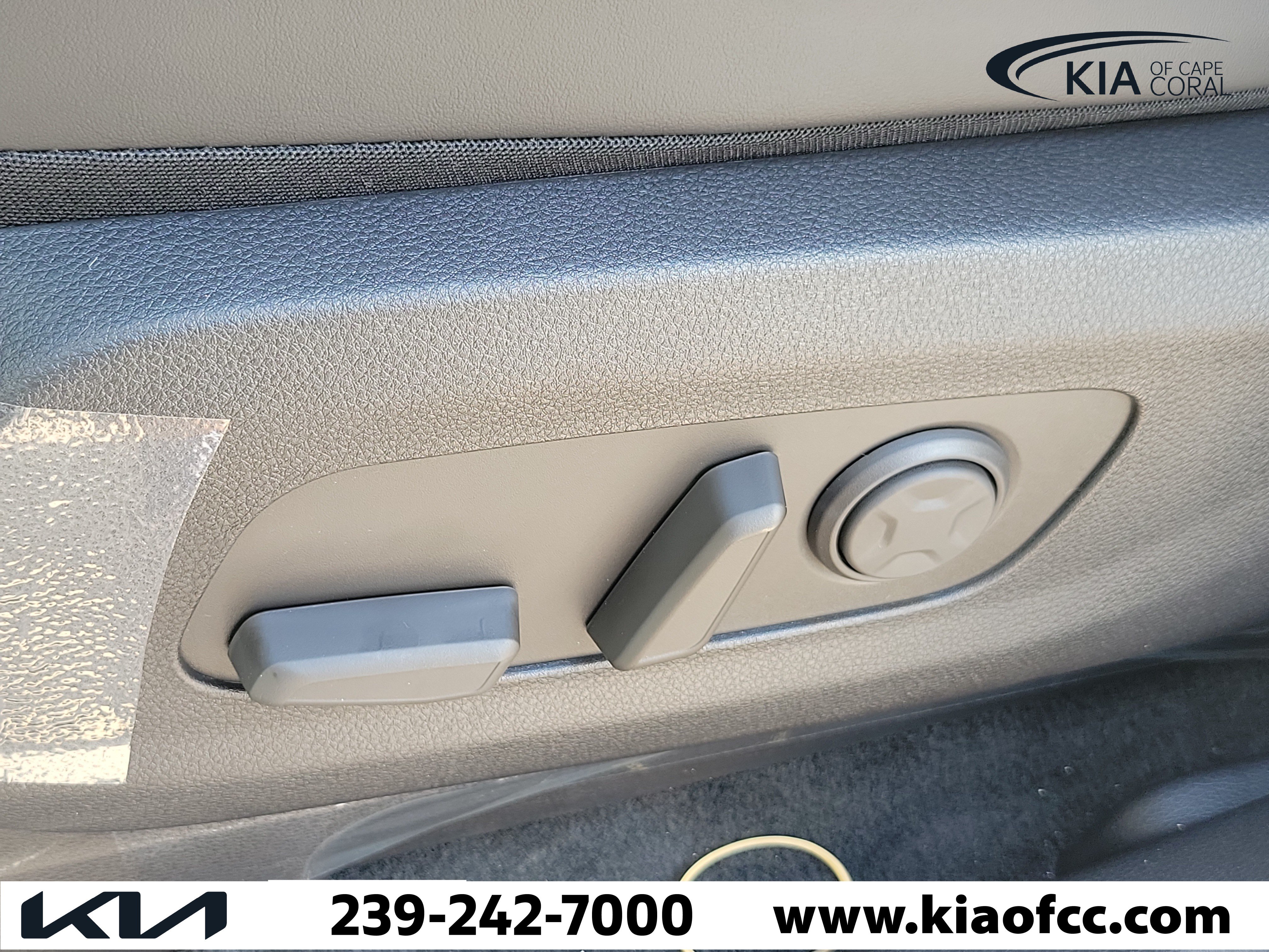 New 2027 Kia Carnival SX FWD image 25