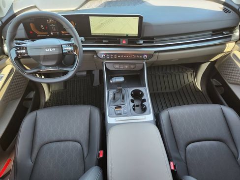 New 2027 Kia Carnival FWD image 23
