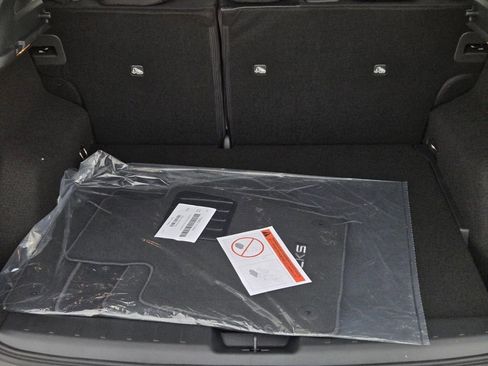 Used 2026 Nissan Kicks SV image 9