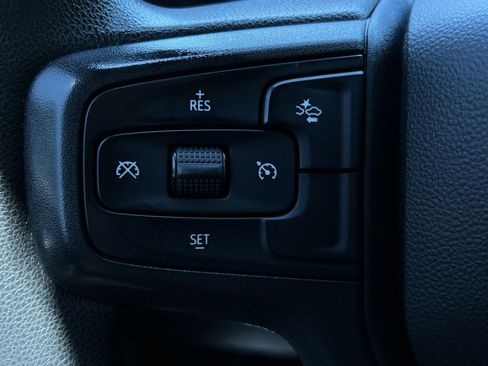 Used 2022 Chevrolet Silverado 1500 Custom AWD/4WD image 28