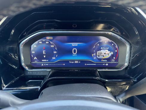 Used 2024 Chevrolet Silverado 3500 LT w/ Convenience Package image 35