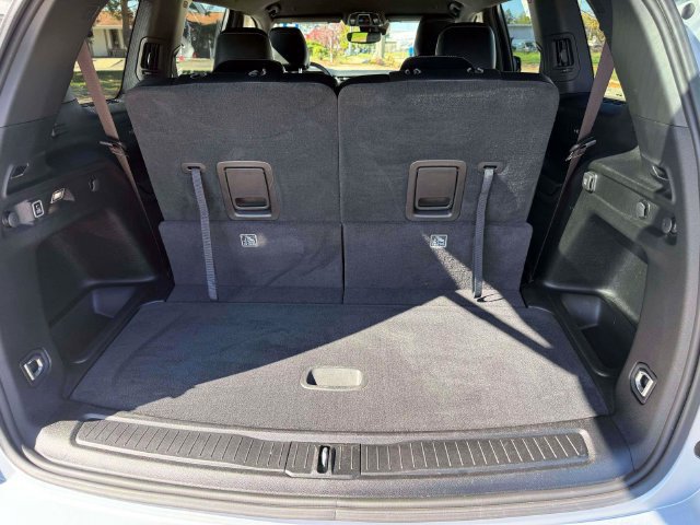 Used 2023 Jeep Grand Cherokee L Laredo AWD/4WD image 11